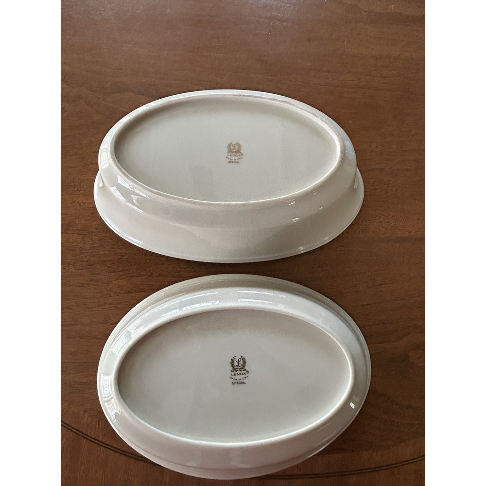 Lenox Holiday Holly Berry Oval 10 1/4" & 8.5"SERVING BOWL 24K Rim Lot Of 2 - Picture 5 of 13